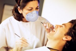 歯周病で、一部の歯が溶けている場合の治療法とは？